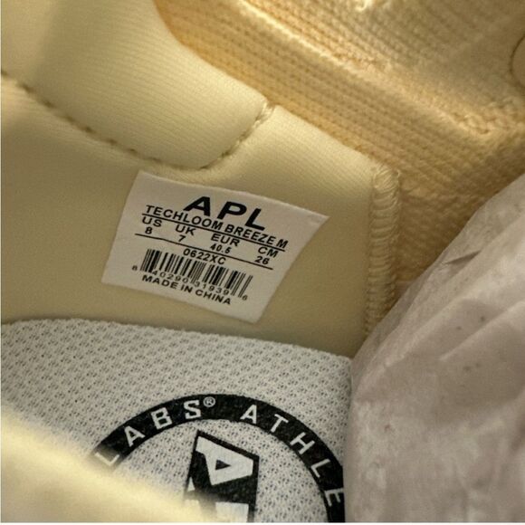 APL Men's Cream Vanilla Athletic Techloom Breeze Sneakers NWT - Picture 6 of 9